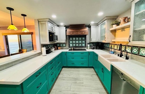 North Pacific Beach Condo | The Endless Summer Condo!