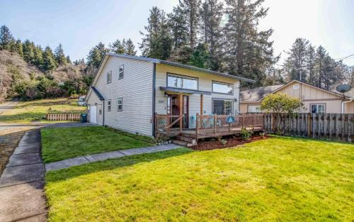 Bay City House | The Endless Summer - Meredith Lodging