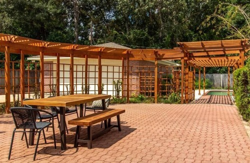 Enterprise House | The Enterprise Estate - Golf Course - Private Pool