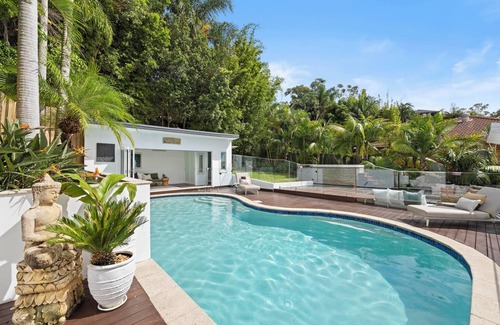 Sydney House | The Entertainer