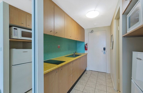 The Entrance Apartment | The Entrance Waterfront Apartment 621