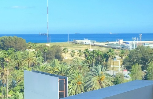 La Linea de la Concepcion Apartment | THE ROCK VIEWS APARTMENTS 2 one minute walk from the border with Gibraltar.