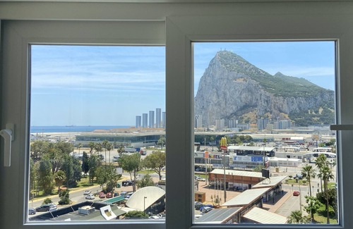 La Linea de la Concepcion Apartment | THE ROCK VIEWS APARTMENTS 2 one minute walk from the border with Gibraltar.