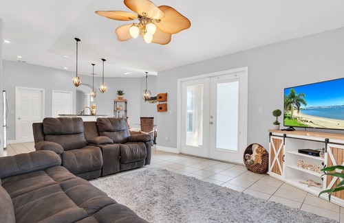 Buena Ventura Lakes Villa | The Escape - 4 BR Pool home, Near Lake Nona
