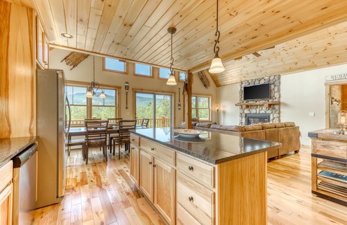Bethel House | The Escape at ThunderSnow Sunday River lodge with Stunning Views to Wake Up to