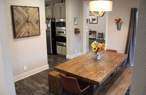 Cross Mountain House | The Escape -Family friendly, Close to Fiesta Texas