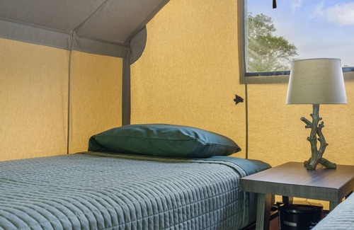 Peace Valley RV Rental | The Esme- our smallest accommodation