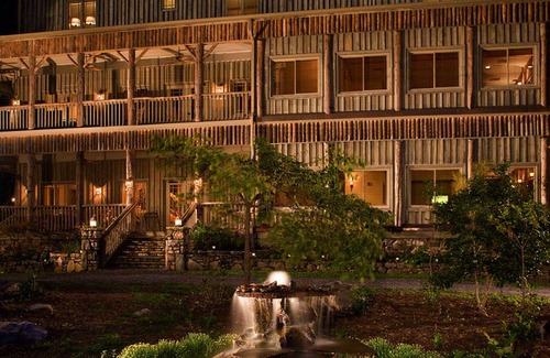 Chimney Rock Hotel | The Esmeralda Inn and Restaurant