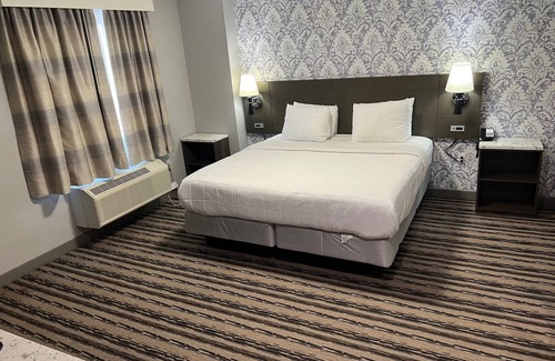 Queens Hotel | The Essence Hotel AT JFK