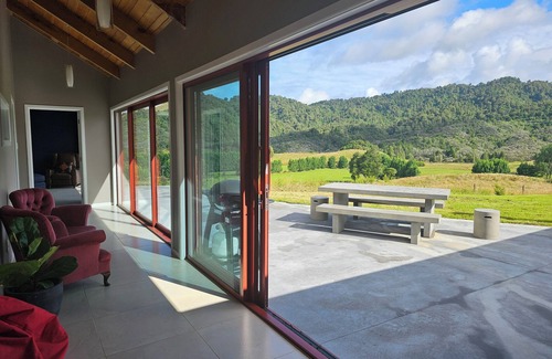 Te Anga House | The Estate House: peaceful countryside stay