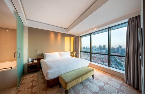 Downtown Shanghai Hotel | The Eton Hotel