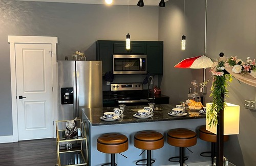 Bellefontaine Apartment | The Euro Flat @ RainbowRow