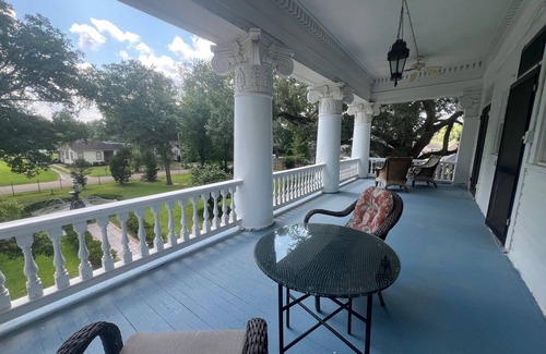 Hammond Bed & Breakfast | The Evangeline Room W/King Bed