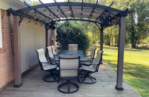 Midway House | The Evergreen Escape