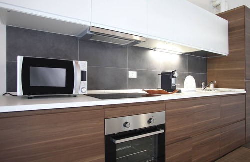 Cernusco Lombardone Apartment | The Exclusive Court - Apartment