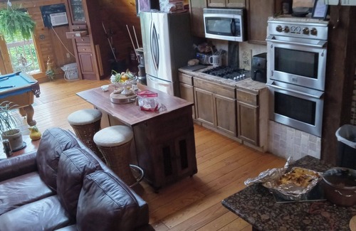 Auburn Apartment | The Executive Loft Suite