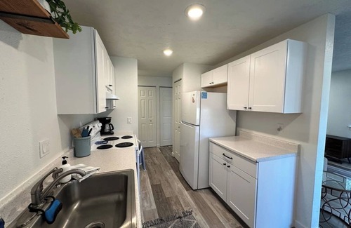 West Valley House | The Explorer - Dog Friendly!