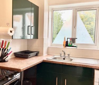 Goodmayes Apartment | The Express Apartment