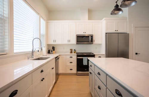 Eagle Point House | The Fairway Townhouse | Minutes from Golf Course | Sleeps Up To 7