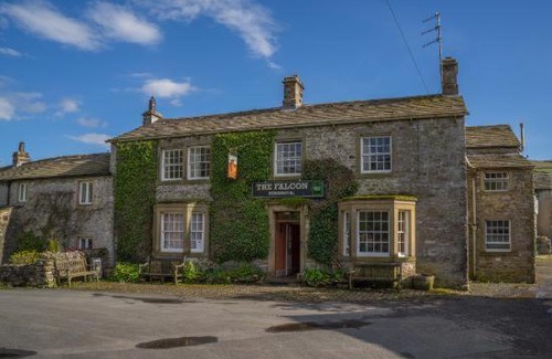 Arncliffe Hotel | The Falcon Inn