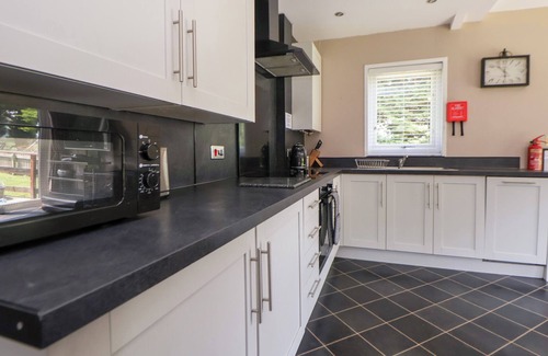 Saint Asaph Cottage | THE FALLOWS, pet friendly, country holiday cottage in St Asaph