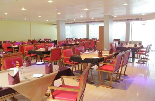 Berhampore Hotel | THE FAME HOTEL