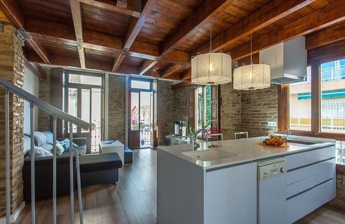 El Cabanyal Apartment | THE FAMILY BEACH HOUSE
