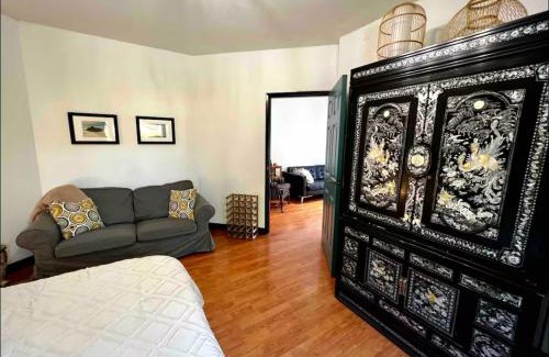 Ladner Villa | The Family Cottage