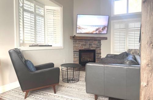 Collingwood Villa | The Family Escape Townhome