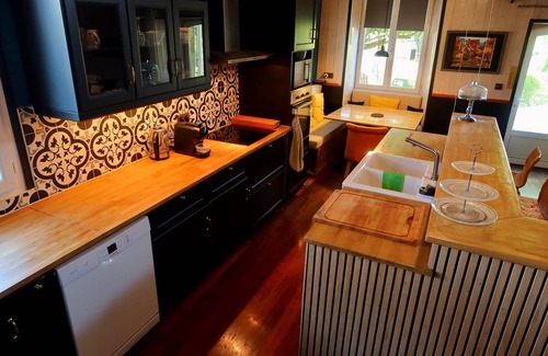 Saint-Laurent-de-la-Barriere House | The Family Home