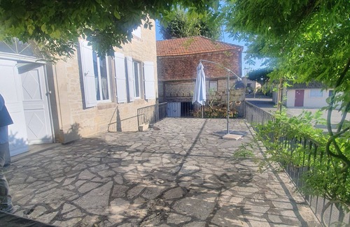 Thegra House | THE FAMILY HOME. Large 19th-century house 3 minutes from GOUFFRE DE PADIRAC (sleeps 10)