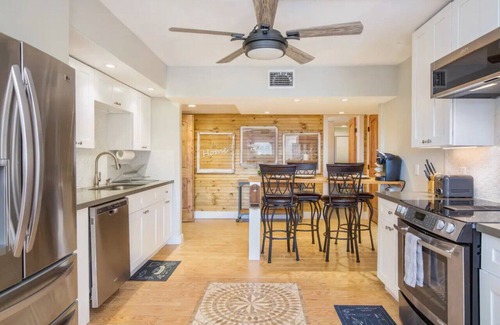 Dripping Springs Other | The Family Retreat in Dripping Springs