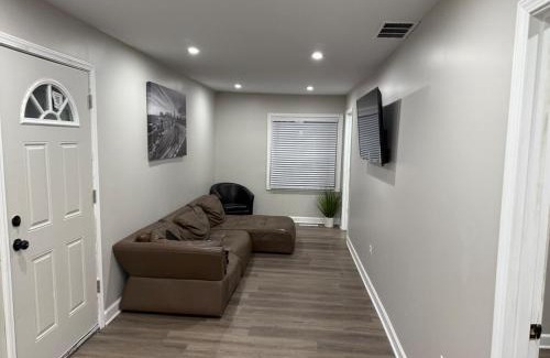 Calumet City House | The Family Retreat
