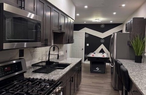 Calumet City House | The Family Retreat, The Family Retreat Oasis