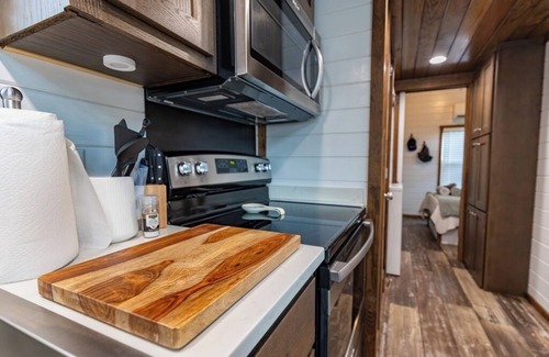 Dover House | The Family Truckster ("In The Pines" at KY Lake) | 120 Pine Grove Lane, Dover, TN 37058