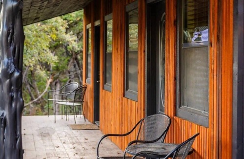 Waco Cabin | The Fantail at Nicole Creek Cabins