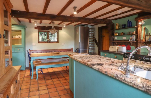 Newcastle-on-Clun Cottage | THE FARM HOUSE, pet friendly, character holiday cottage in Beguildy