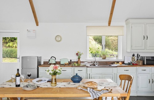 Christchurch Cottage | THE FARM OFFICE, pet friendly, with hot tub in Bampton, Devon