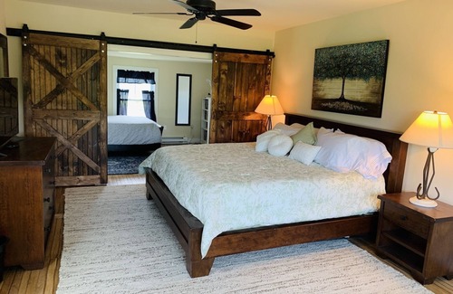 Hamilton Other | The Farmhouse - 2 ml from Colgate, king bed, family friendly, sleeps 10