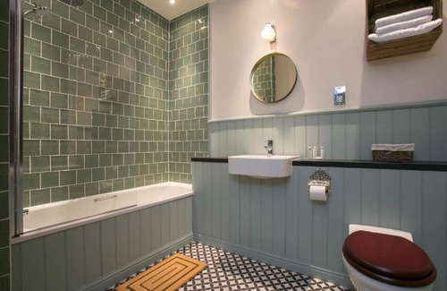 Mackworth Hotel | The Farmhouse at Mackworth