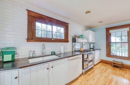 South Hero House | The Farmhouse at South Hero