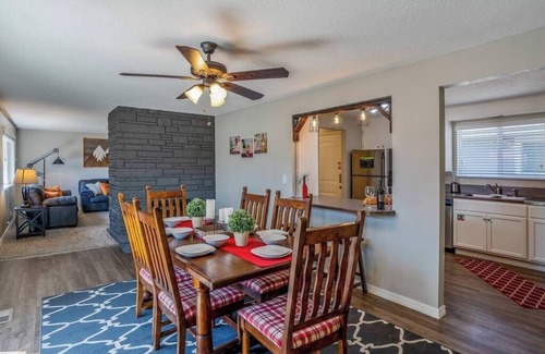 West Bench House | The Farmhouse by Host Boise - Pet Friendly Home and Garage near Fairgrounds