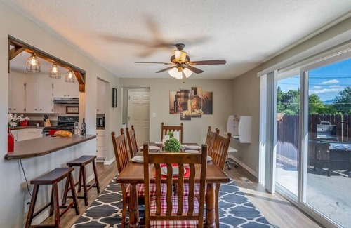 West Bench House | The Farmhouse by Host Boise - Pet Friendly Home and Garage near Fairgrounds