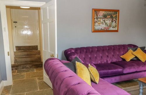 Sticklepath Cottage | THE FARMHOUSE, family friendly, with pool in Okehampton