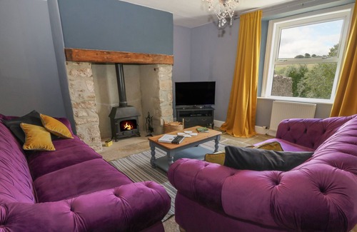 Sticklepath Cottage | THE FARMHOUSE, family friendly, with pool in Okehampton
