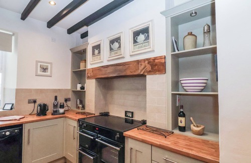 Fylingdales Cottage | THE FARMHOUSE, family friendly, with a garden in Robin Hood’s Bay