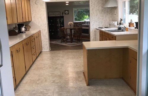 Prairie City House | The farmhouse has fast WiFi!