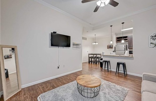 Baytown Apartment | The Farmhouse Inn Sum