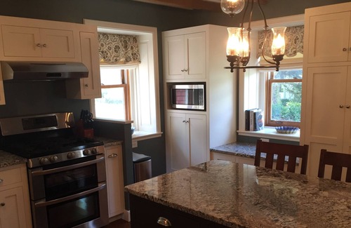 Macungie House | The Farmhouse - on the doorstep of Bear Creek Ski Area