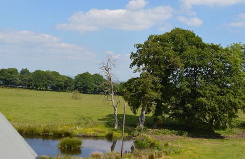 Linlithgow Apartment | The Farmhouse - sleeps 14 guests in 5 bedrooms